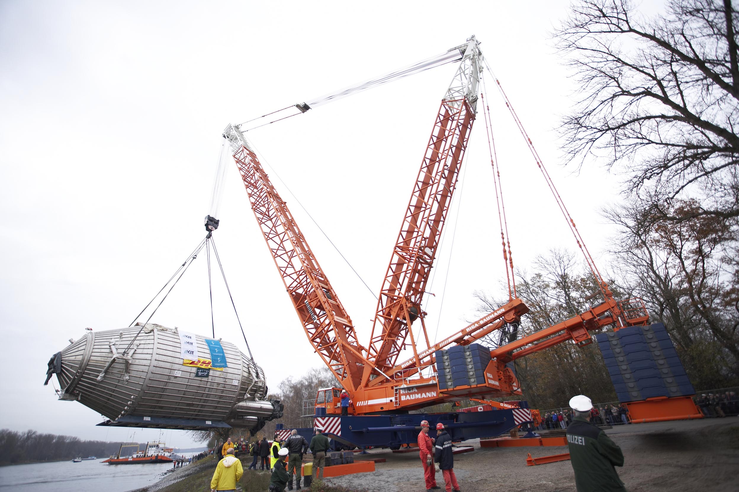 lifting off the barge